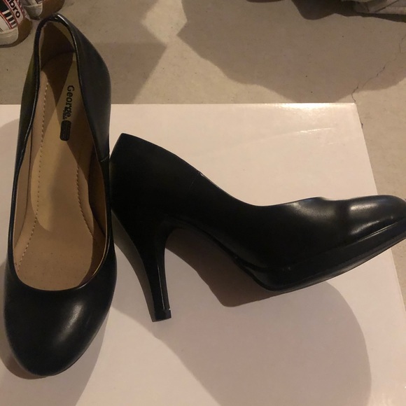 NWOT Black GEORGE heels size 8 - Picture 2 of 6